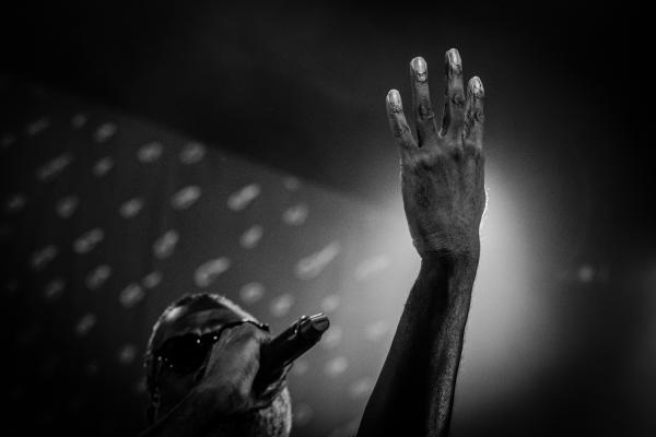 11 TVOTR color 04 1500x1000